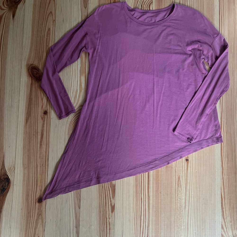 lululemon athletica Long Sleeve Asymmetrical Top in Purple